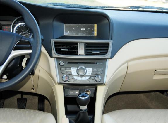 V5菱致 2012款 1.5L 手动标准型 中控类   中控台