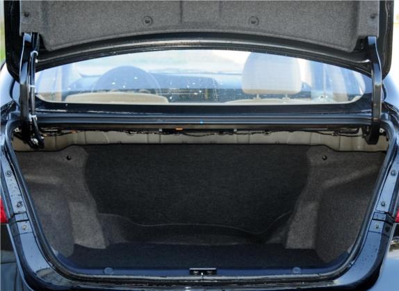 V5菱致 2012款 1.5L 手动标准型 车厢座椅   后备厢