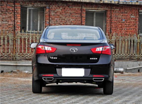 V5菱致 2014款 1.5L 手动豪华型 外观   正后