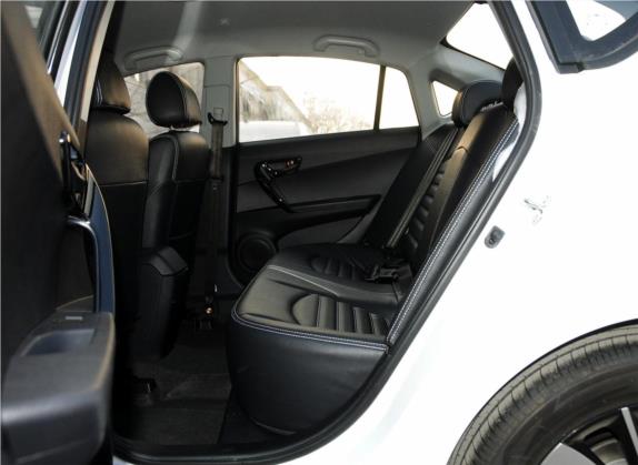 V5菱致 2014款 1.5T 手动锐控型 车厢座椅   后排空间