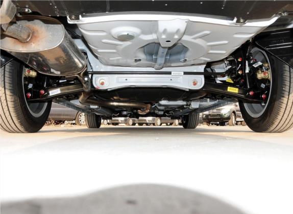 V5菱致 2014款 1.5T 手动锐控型 其他细节类   后悬架