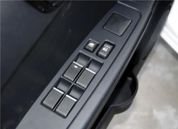 V5菱致 2014款 1.5T 手动锐控型 车厢座椅   门窗控制