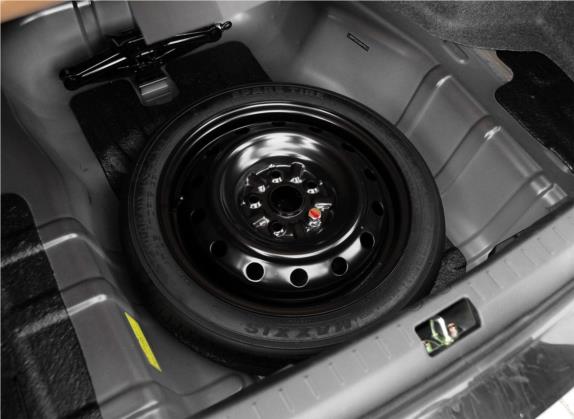 V5菱致 2014款 1.5T 手动趣控型 其他细节类   备胎