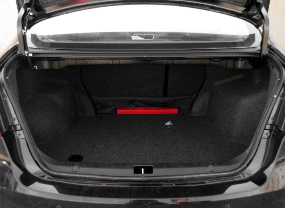 V5菱致 2014款 1.5T 手动趣控型 车厢座椅   后备厢