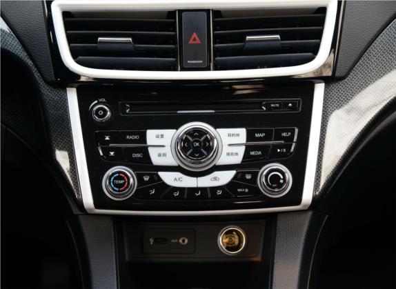 V5菱致 2014款 1.5T 手动智控型 中控类   中控台
