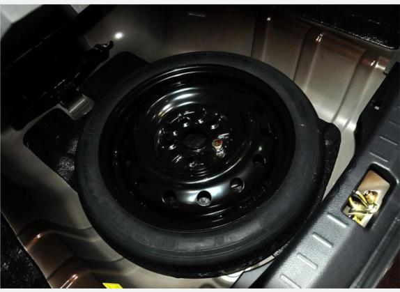 V5菱致 2014款 1.5T 手动智控型 其他细节类   备胎