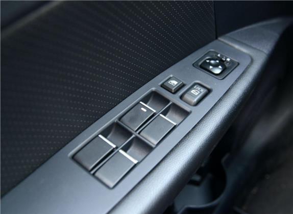 V5菱致 2014款 1.5T 手动智控型 车厢座椅   门窗控制