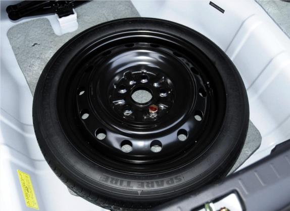V5菱致 2014款 1.5L 手动标准型 其他细节类   备胎