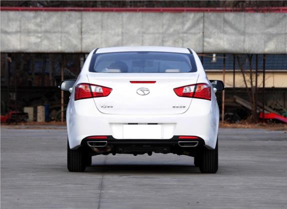 V5菱致 2014款 1.5L 手动标准型 外观   正后