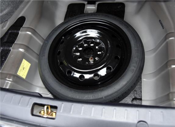 V5菱致 2015款 1.5L CVT经典版 其他细节类   备胎