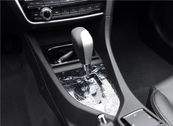V5菱致 2015款 plus 1.5L CVT智尊型 中控类   挡把