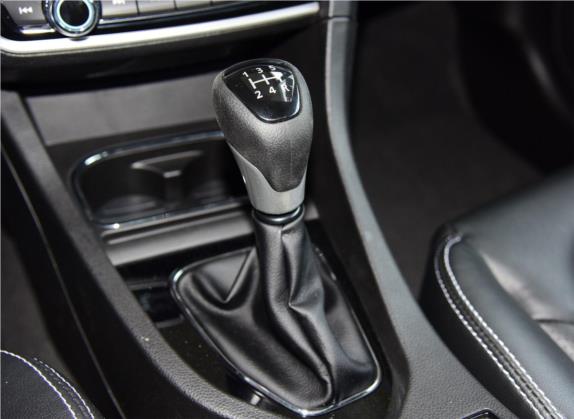 V5菱致 2015款 plus 1.5L 手动护航型 中控类   挡把