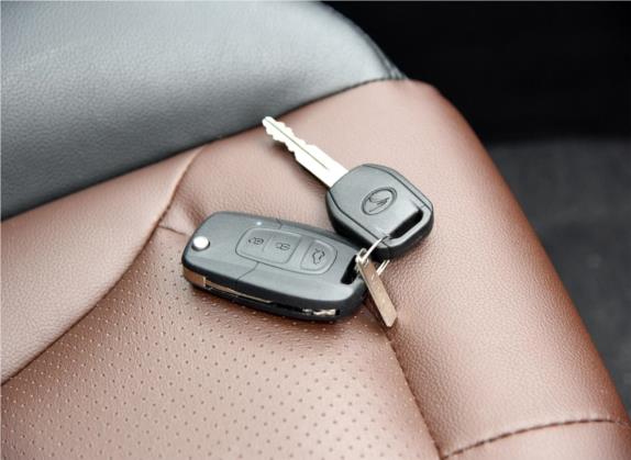 V5菱致 2015款 plus 1.5T 手动智控型 其他细节类   钥匙