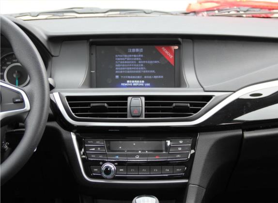 V5菱致 2017款 1.5L 手动新锐型 中控类   中控台
