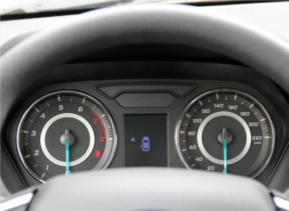 V5菱致 2017款 1.5L 手动新锐型 中控类   仪表盘