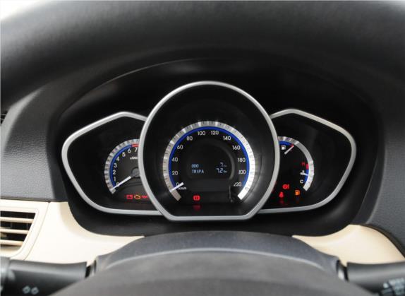 V6菱仕 2013款 1.5L 手动标准版 中控类   仪表盘