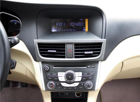 V6菱仕 2013款 1.5L 手动舒适版 中控类   中控台