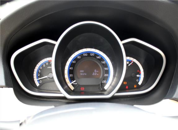 V6菱仕 2013款 1.5L 手动舒适版 中控类   仪表盘