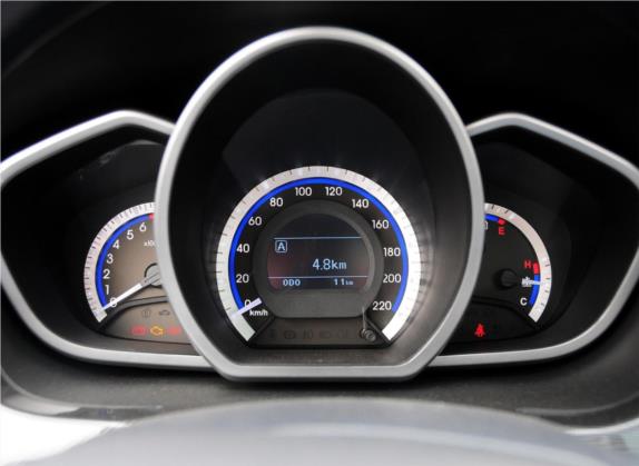 V6菱仕 2013款 1.5L 手动旗舰版 中控类   仪表盘