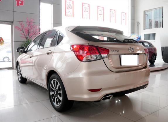 V6菱仕 2014款 1.5L 手动豪华女性版 外观   斜后