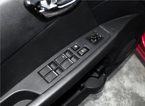 V6菱仕 2014款 1.5T 手动智控版 车厢座椅   门窗控制