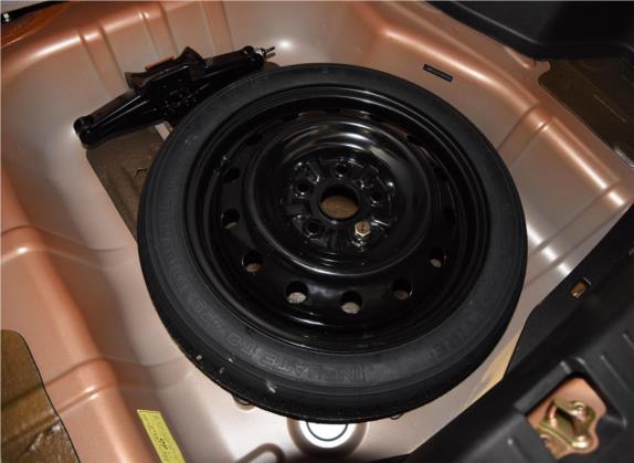 V6菱仕 2015款 CROSS 1.5L 手动智尊型 其他细节类   备胎