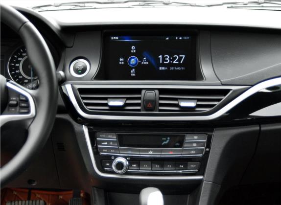 V6菱仕 2015款 CROSS 1.5L CVT智尊型 中控类   中控台