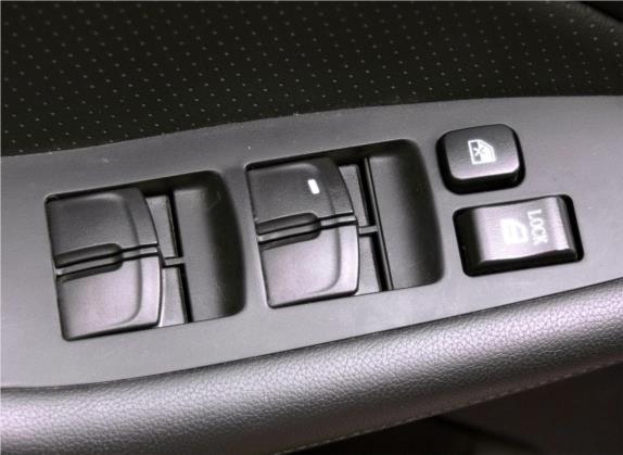 V6菱仕 2015款 CROSS 1.5L CVT智尊型 车厢座椅   门窗控制