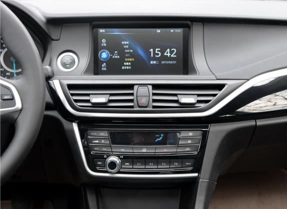 V6菱仕 2015款 CROSS 1.5T 手动智控型 中控类   中控台