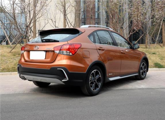 V6菱仕 2015款 CROSS 1.5T 手动智控型 外观   斜后