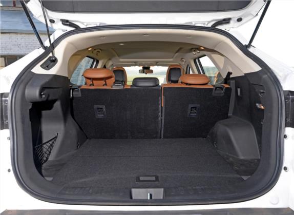 东南DX7 2015款 1.5T 手动尊贵型 车厢座椅   后备厢