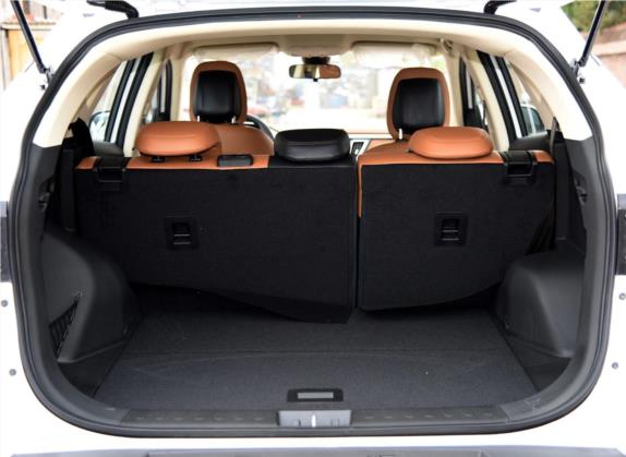 东南DX7 2015款 1.5T 手动精英型 车厢座椅   后备厢