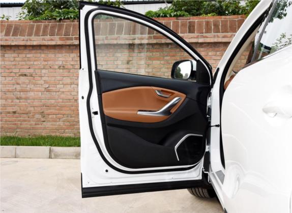 东南DX7 2015款 1.5T 手动精英型 车厢座椅   前门板