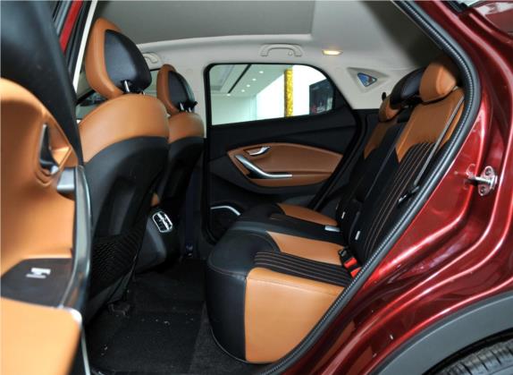 东南DX7 2015款 1.5T 手动豪华型 车厢座椅   后排空间