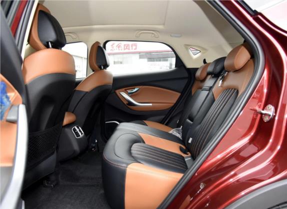 东南DX7 2016款 1.5T 自动荣耀版 车厢座椅   后排空间
