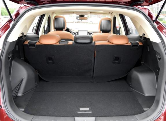 东南DX7 2016款 1.5T 自动荣耀版 车厢座椅   后备厢
