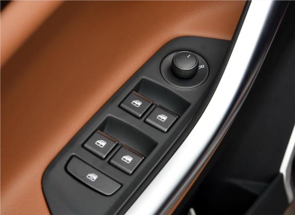 东南DX7 2016款 1.5T 自动荣耀版 车厢座椅   门窗控制