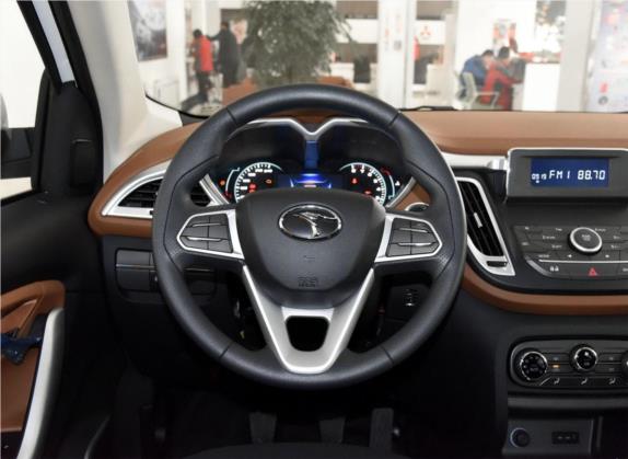 东南DX7 2017款 1.5T 手动舒适型 中控类   驾驶位