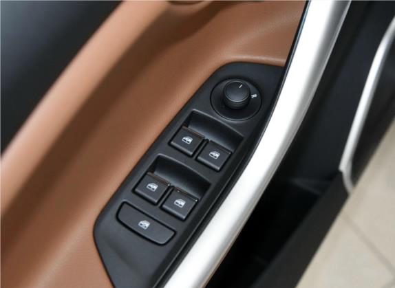 东南DX7 2017款 1.5T 手动舒适型 车厢座椅   门窗控制