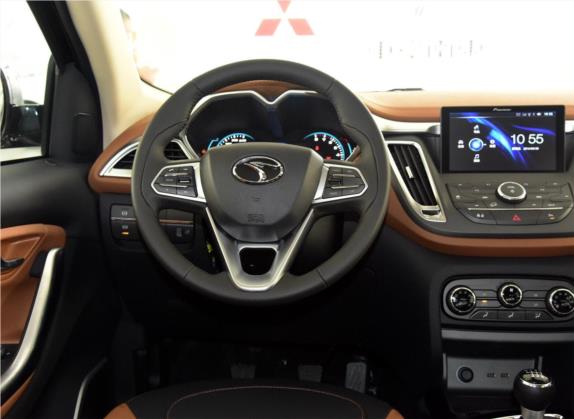 东南DX7 2017款 1.5T 手动豪华型 中控类   驾驶位