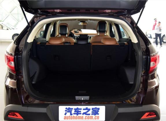 东南DX7 2017款 1.5T 手动豪华型 车厢座椅   后备厢