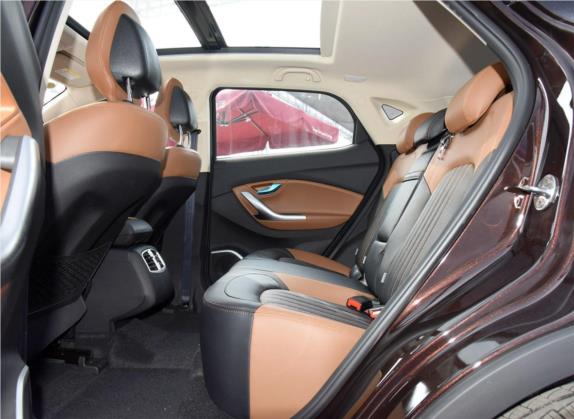 东南DX7 2017款 1.5T 自动荣耀版 车厢座椅   后排空间