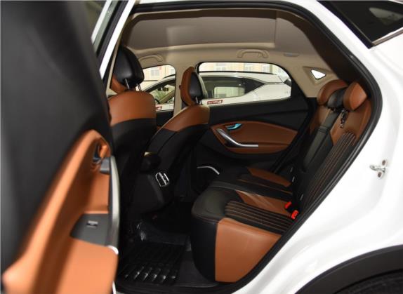 东南DX7 2017款 1.5T 自动豪华型 车厢座椅   后排空间