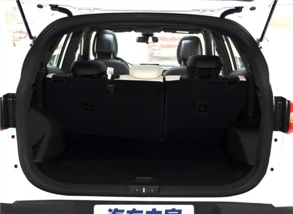 东南DX7 2017款 1.5T 自动白骑饰 车厢座椅   后备厢