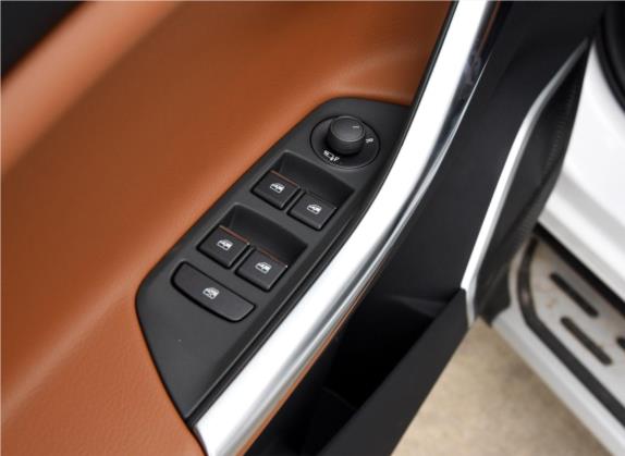 东南DX7 2017款 1.5T 自动尊贵型 车厢座椅   门窗控制
