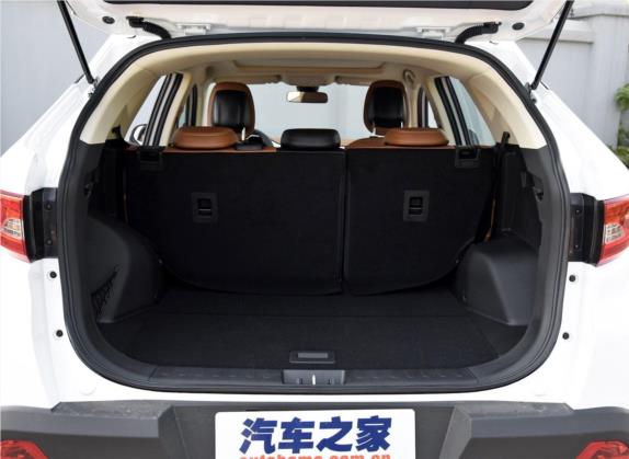东南DX7 2018款 1.5T 自动豪华型 车厢座椅   后备厢