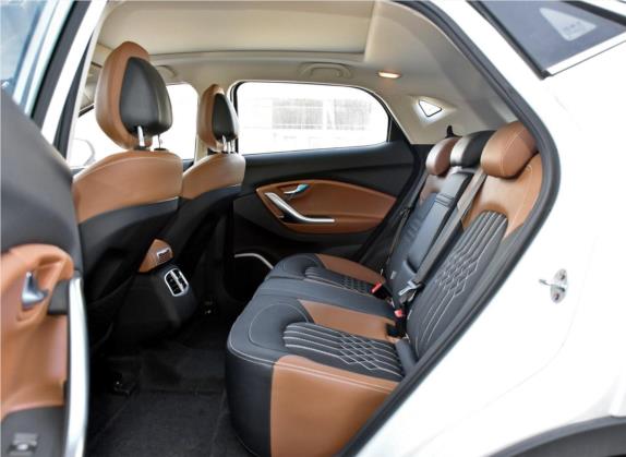 东南DX7 2018款 1.5T 自动尊贵型 车厢座椅   后排空间