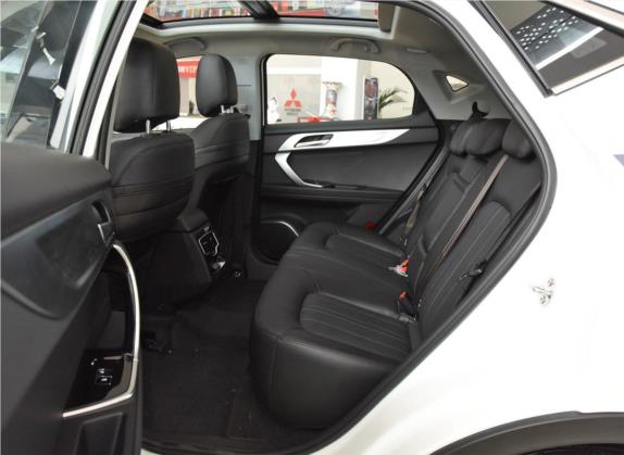 东南DX7 2018款 Prime 1.5T 手动尊贵型 国V 车厢座椅   后排空间