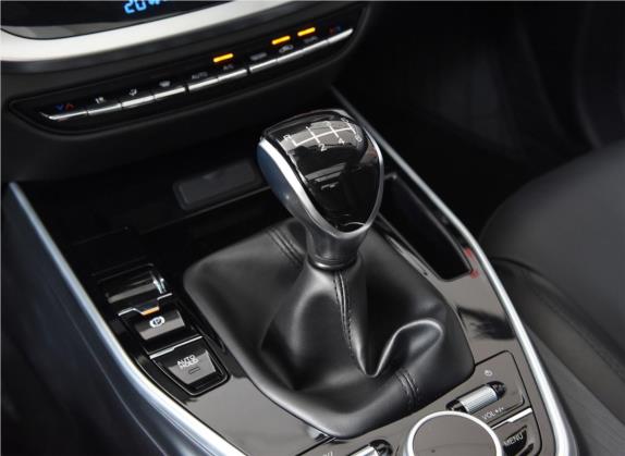 东南DX7 2018款 Prime 1.5T 手动尊贵型 国V 中控类   挡把