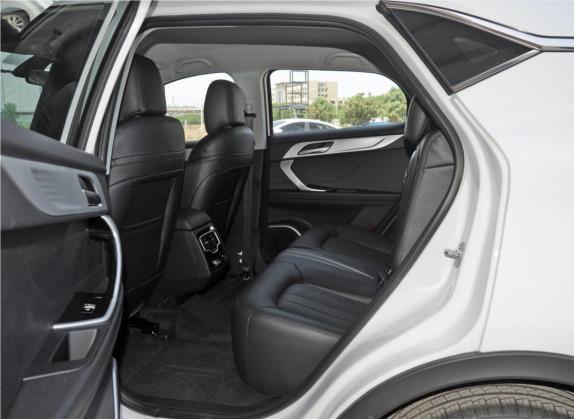 东南DX7 2019款 1.5T 手动智联时尚版 国VI 车厢座椅   后排空间